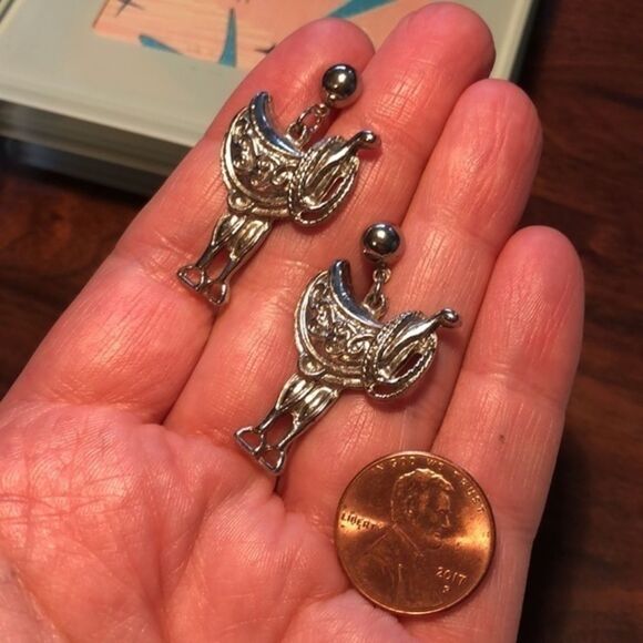 Saddle Earrings - Picture 4 of 4